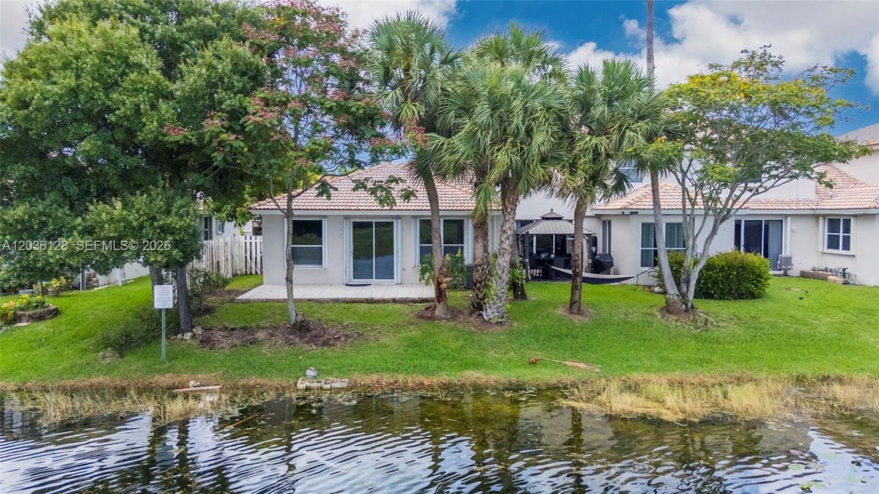 13092 NW 8th St, Pembroke Pines, FL 33028 Photo