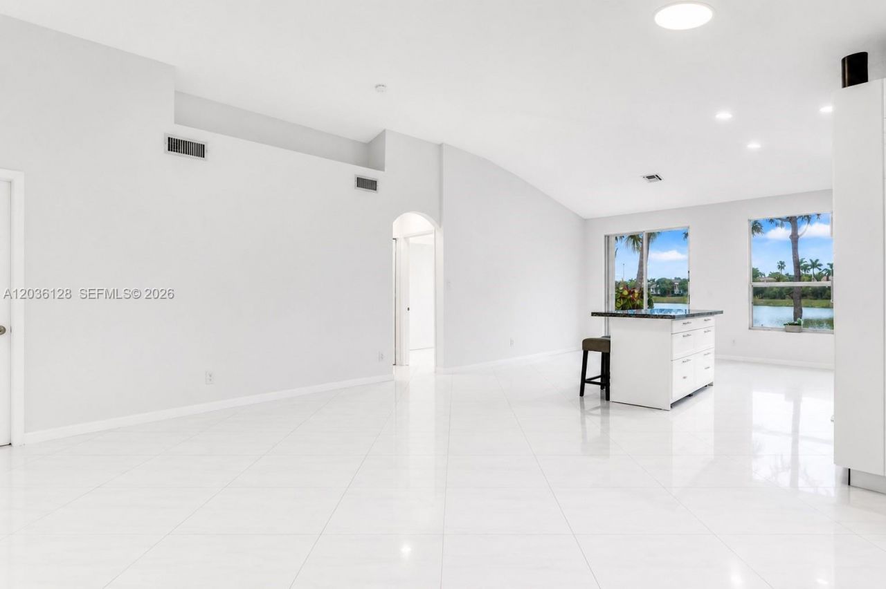 13092 NW 8th St, Pembroke Pines, FL 33028 Photo