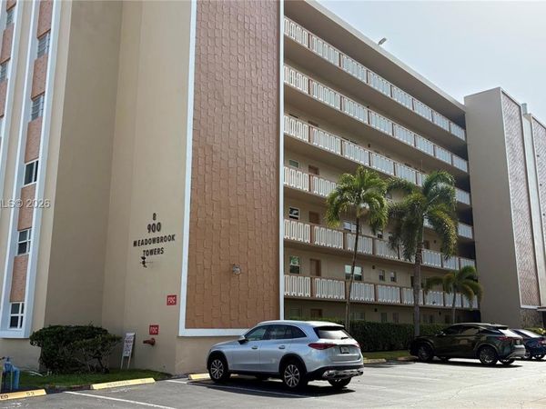 900 NE 12th Ave, Unit 703, Hallandale Beach, FL 33009