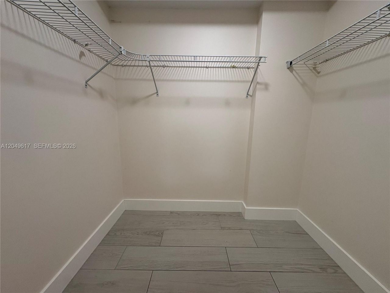 900 NE 12th Ave, Unit 703, Hallandale Beach, FL 33009 Photo