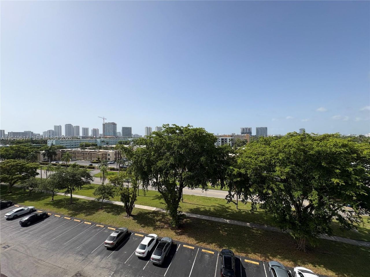 900 NE 12th Ave, Unit 703, Hallandale Beach, FL 33009 Photo