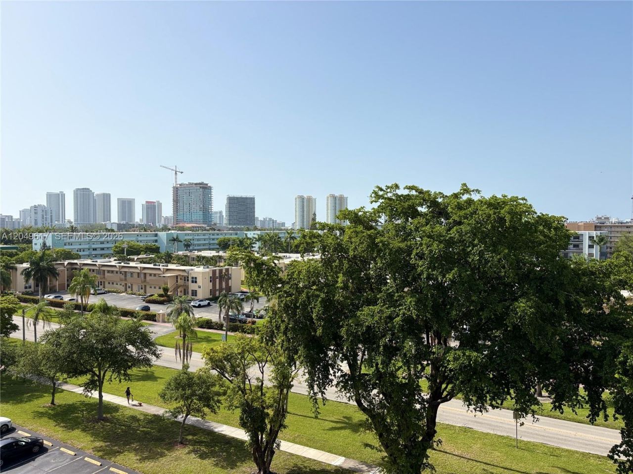 900 NE 12th Ave, Unit 703, Hallandale Beach, FL 33009 Photo
