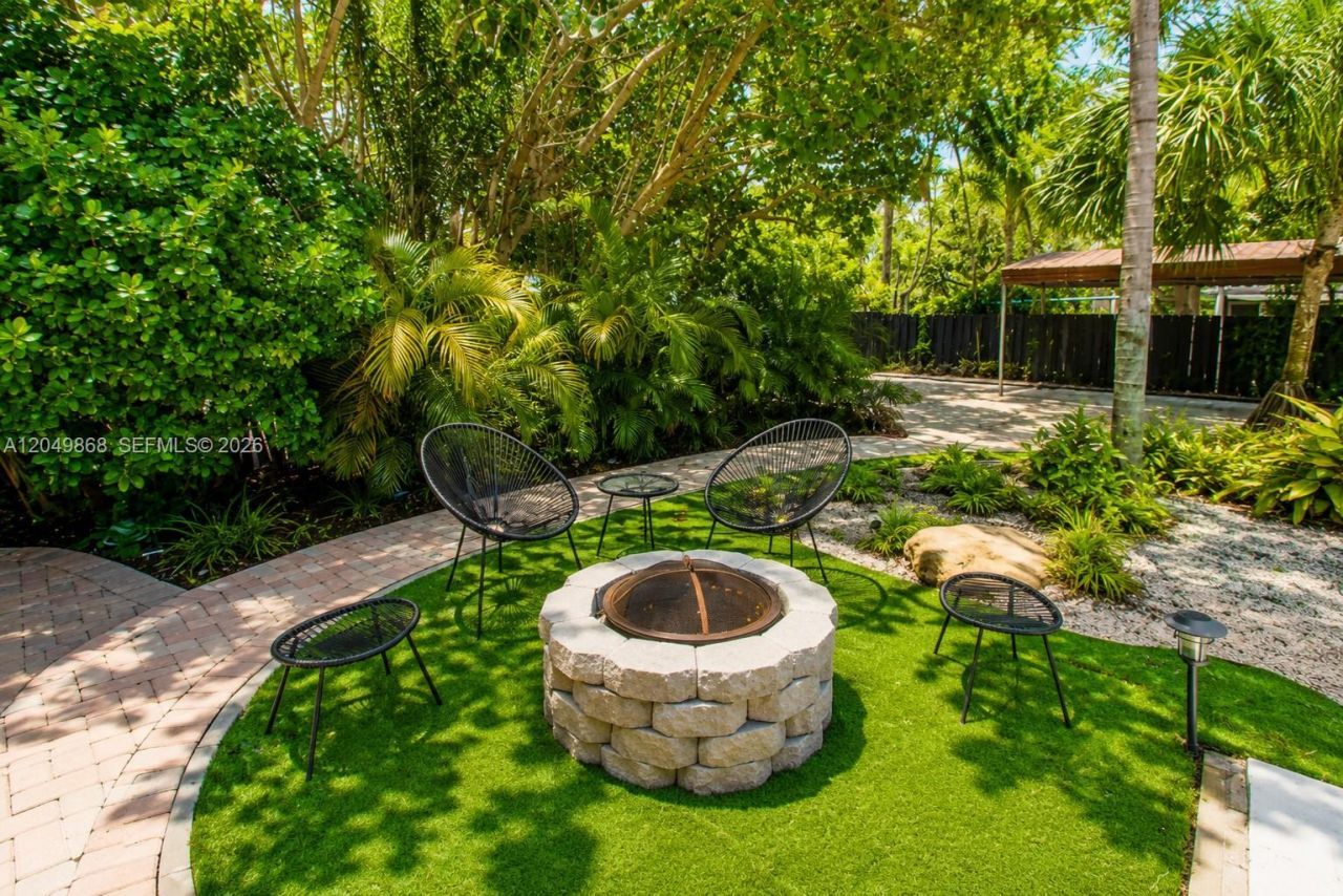 7255 SW 126th St, Pinecrest, FL 33156 Photo