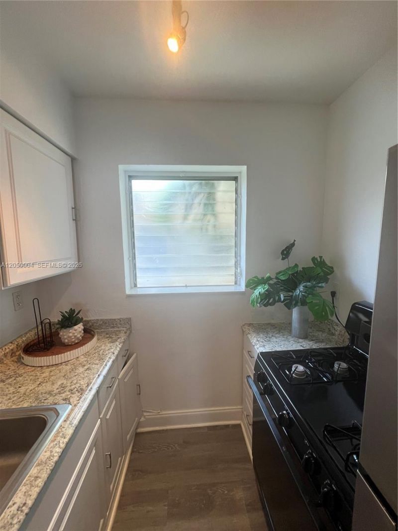 7720 Harding Ave , Unit 9, Miami Beach, FL 33141 Photo