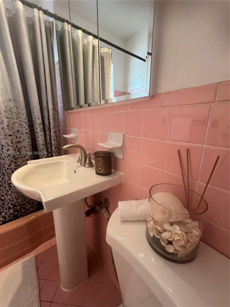 7720 Harding Ave, Unit 9, Miami Beach, FL 33141 Photo