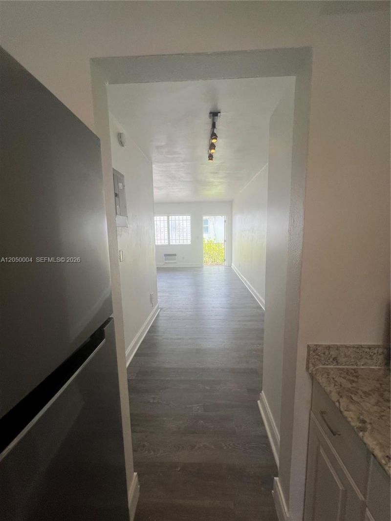 7720 Harding Ave, Unit 9, Miami Beach, FL 33141 Photo