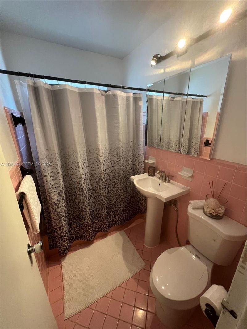 7720 Harding Ave, Unit 9, Miami Beach, FL 33141 Photo