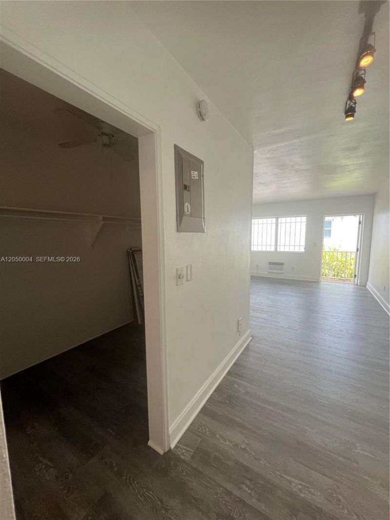 7720 Harding Ave , Unit 9, Miami Beach, FL 33141 Photo