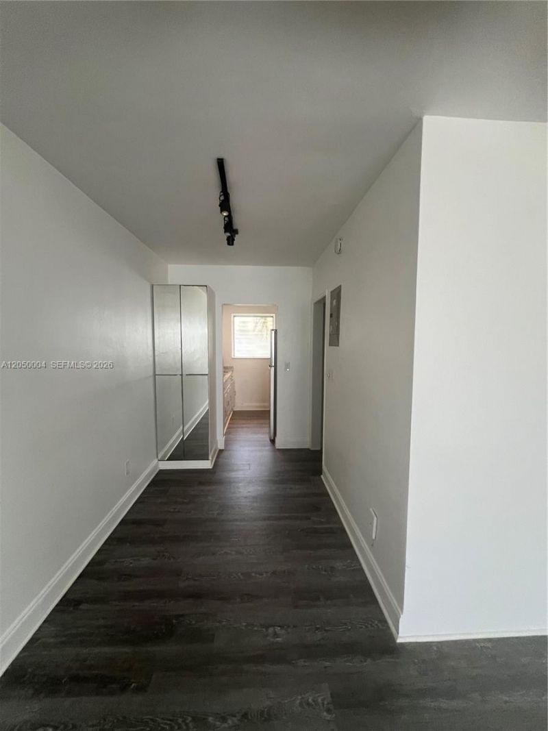 7720 Harding Ave , Unit 9, Miami Beach, FL 33141 Photo