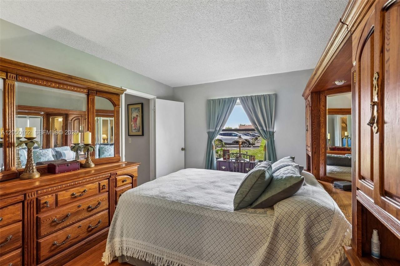 7094 Golf Colony Ct, Unit 104, Lake Worth, FL 33467 Photo