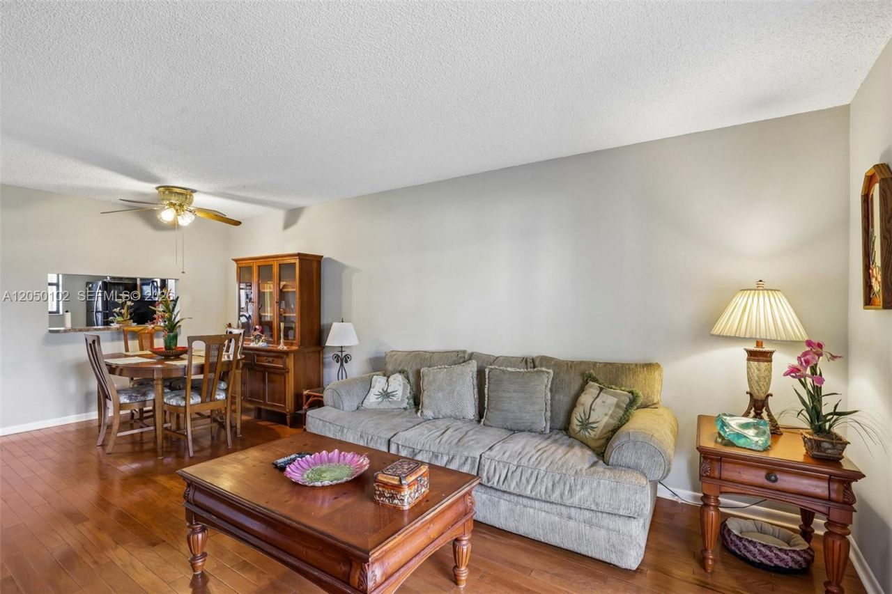 7094 Golf Colony Ct, Unit 104, Lake Worth, FL 33467 Photo