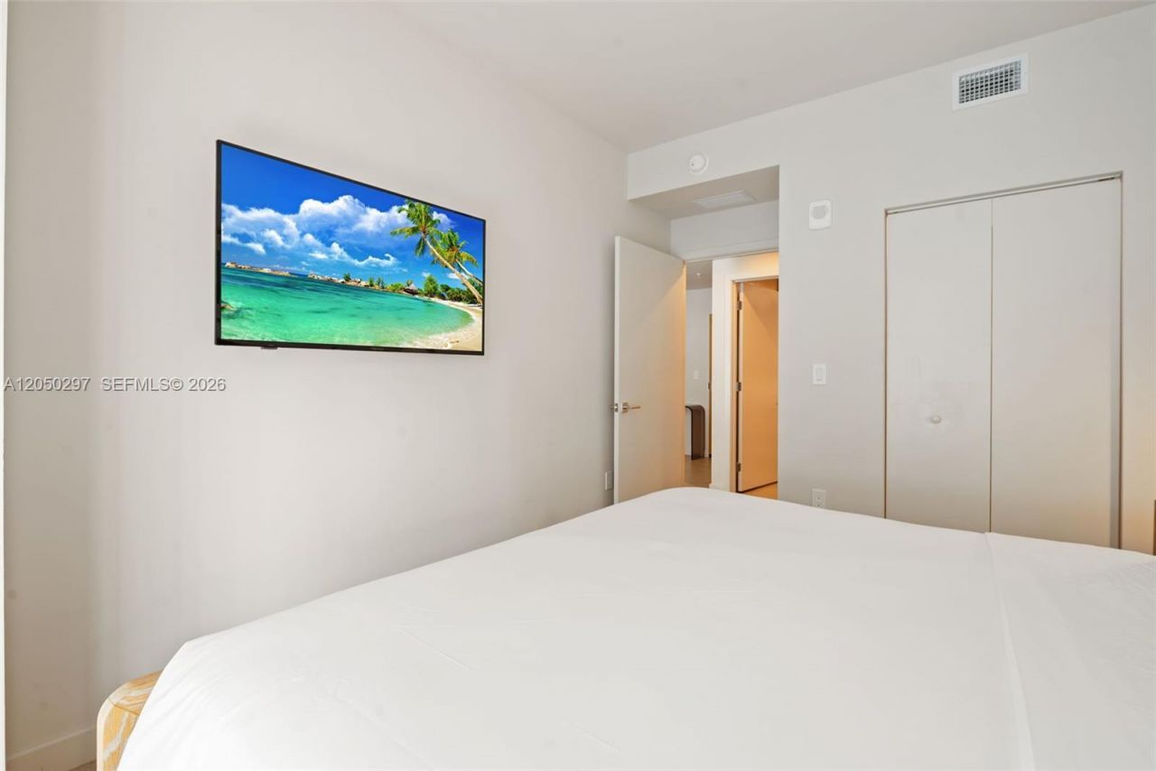 11 NE 6th St , Unit 2605, Miami, FL 33132 Photo