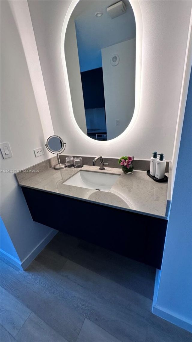 20 NE 11 Street, Unit 2212A, Miami, FL 33132 Photo