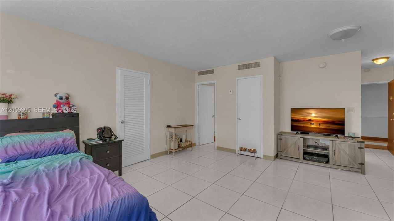 2899 Collins Ave , Unit 702, Miami Beach, FL 33140 Photo