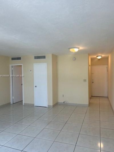 2899 Collins Ave , Unit 702, Miami Beach, FL 33140 Photo