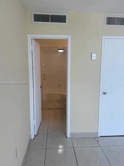 2899 Collins Ave , Unit 702, Miami Beach, FL 33140 Photo