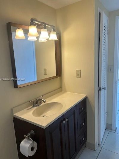 2899 Collins Ave , Unit 702, Miami Beach, FL 33140 Photo