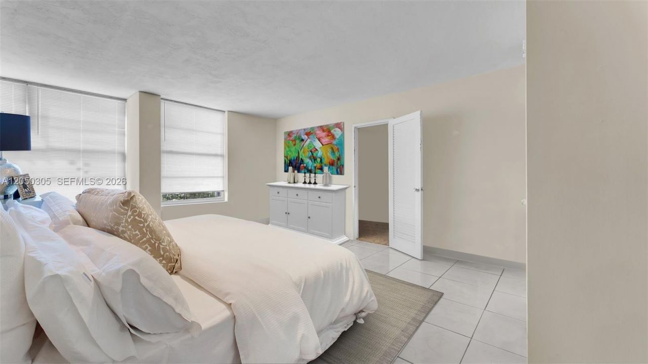 2899 Collins Ave , Unit 702, Miami Beach, FL 33140 Photo