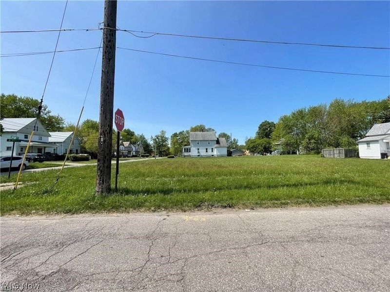 505 W 36th Street, Ashtabula, OH 44004 Photo 2