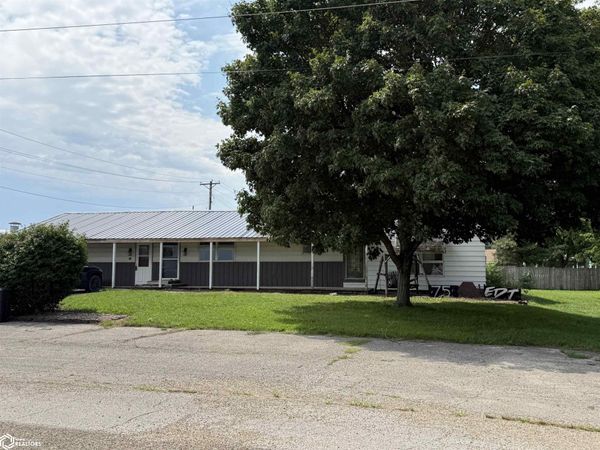 307 S Mulberry Street, Richland, IA 52585