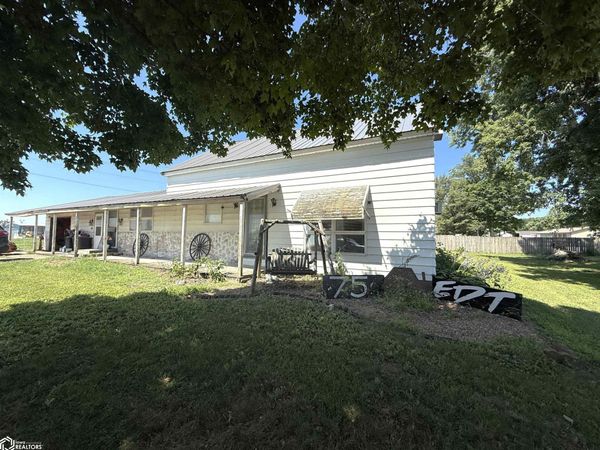 307 S Mulberry Street, Richland, IA 52585