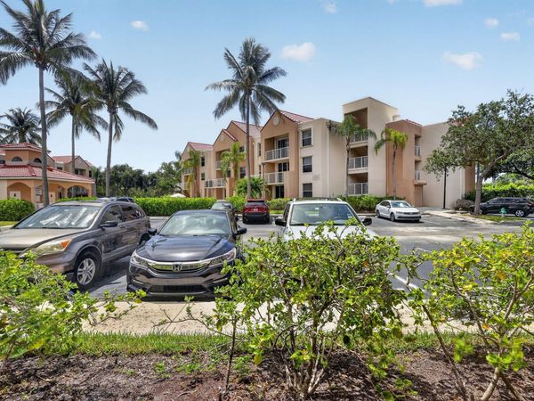 2731 Ocean Club Boulevard, Hollywood, FL 33019