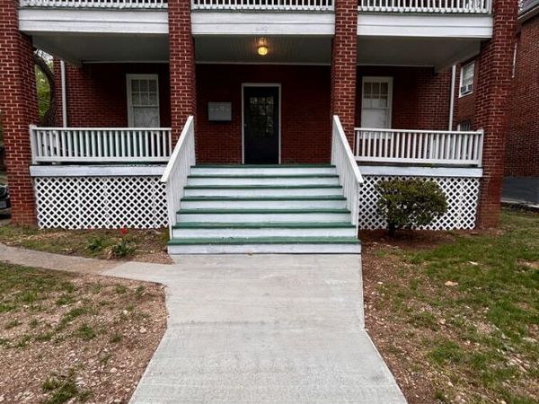 2037 Laburnum AVE SW, Unit 2, Roanoke, VA 24015