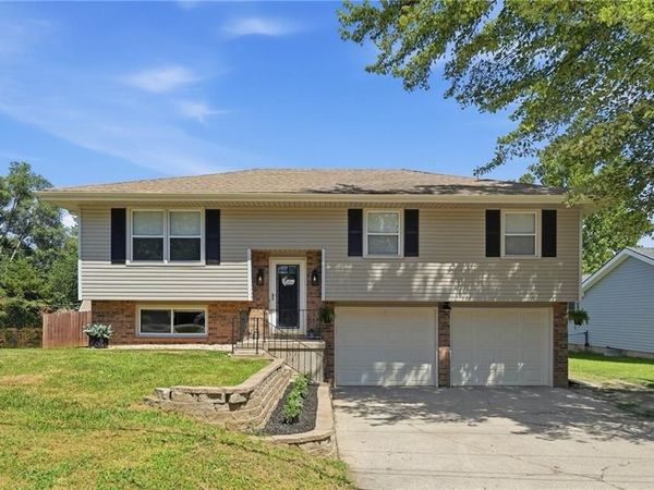 2309 S 17th Street, Leavenworth, KS 66048