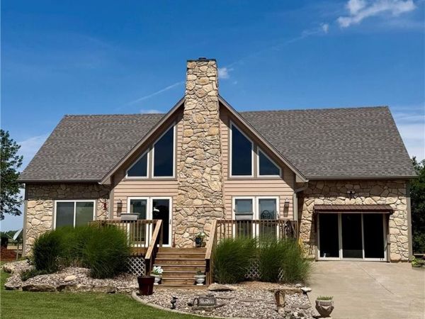3776 Delaware Road, Pomona, KS 66076