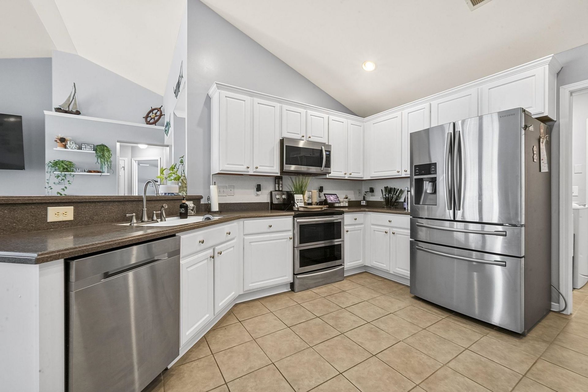 3136 Robins Nest Way  Photo 13
