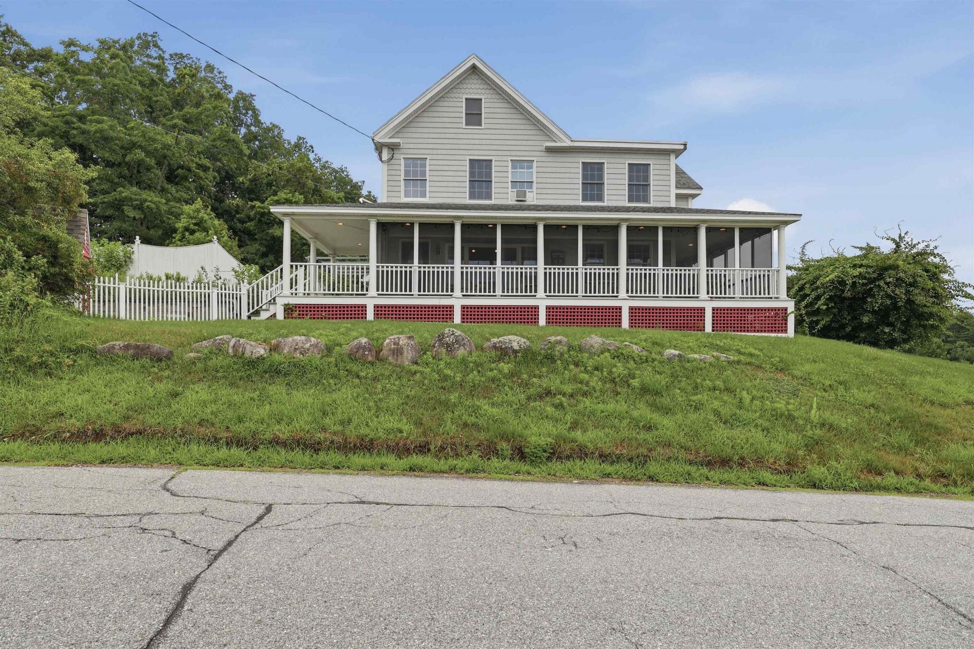 20 Whitehall Road, South Hampton, NH 03827 Main Photo