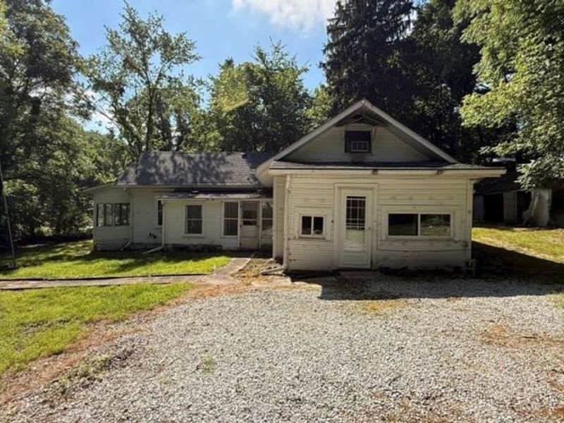 629 Portage Lakes Drive, Akron, OH 44319 Photo 1