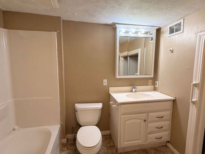 629 Portage Lakes Drive, Akron, OH 44319 Photo 15