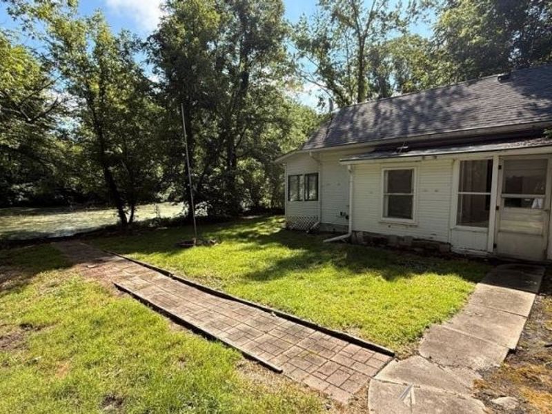 629 Portage Lakes Drive, Akron, OH 44319 Photo 4