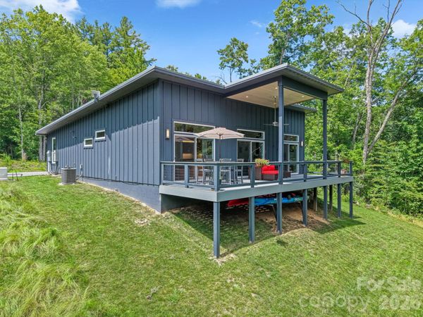 337 Leatherbreeches Drive , Tuckasegee, NC 28783