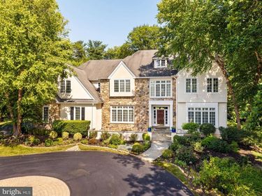 225 E LAURIER PLACE, BRYN MAWR, PA 19010