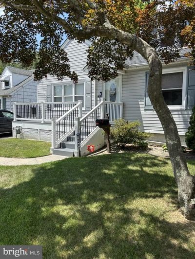 204 W Linden Avenue, Lindenwold, NJ 08021 Main Photo