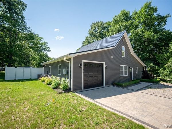 206 Joliet Avenue, Roscommon Twp, MI 48629