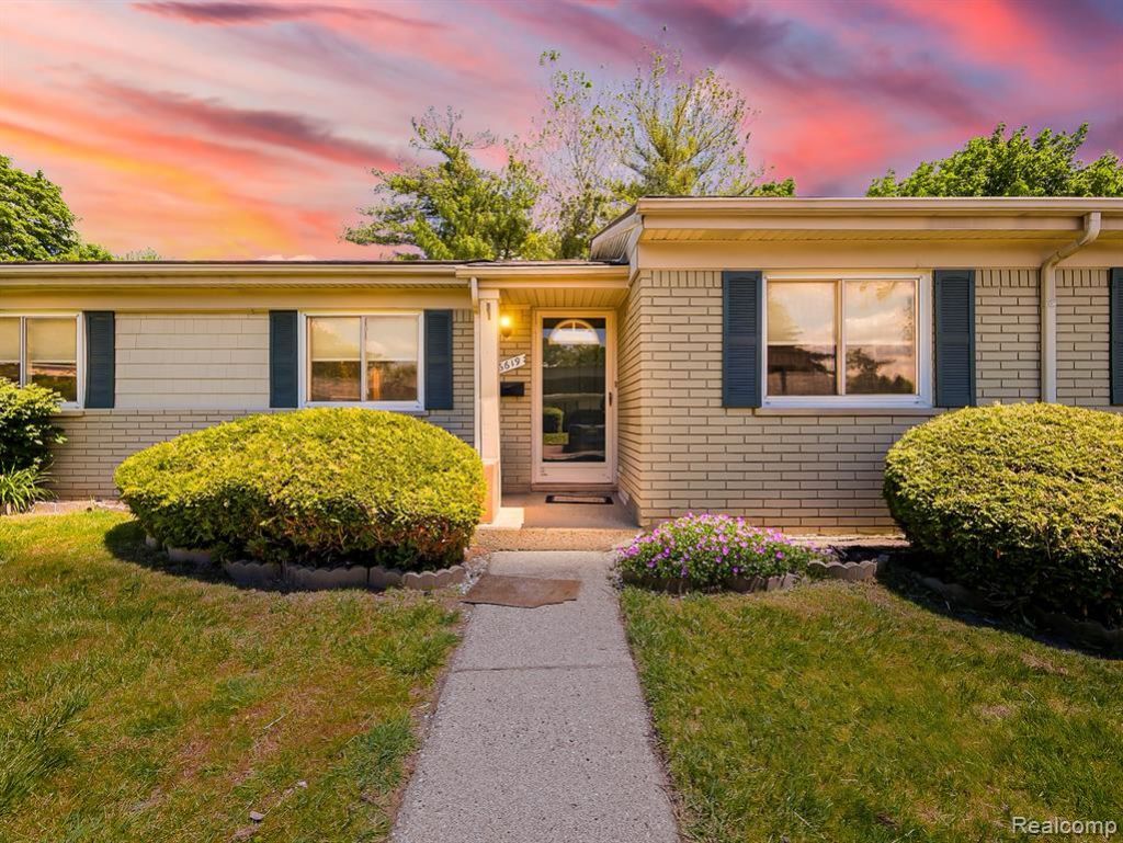 26619 Franklin Pointe Drive, Southfield, MI 48034 Main Photo