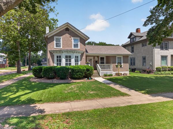 702 Pearl Street , Ottawa, IL 61350