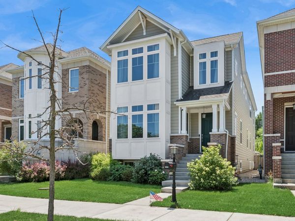 6092 N Sauganash Avenue , Chicago, IL 60646