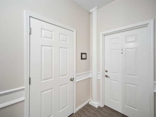 2901 Grand Avenue, Unit 101, Des Moines, IA 50312