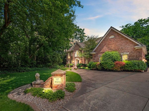 N27W5230 Hamilton Rd, Cedarburg, WI 53012