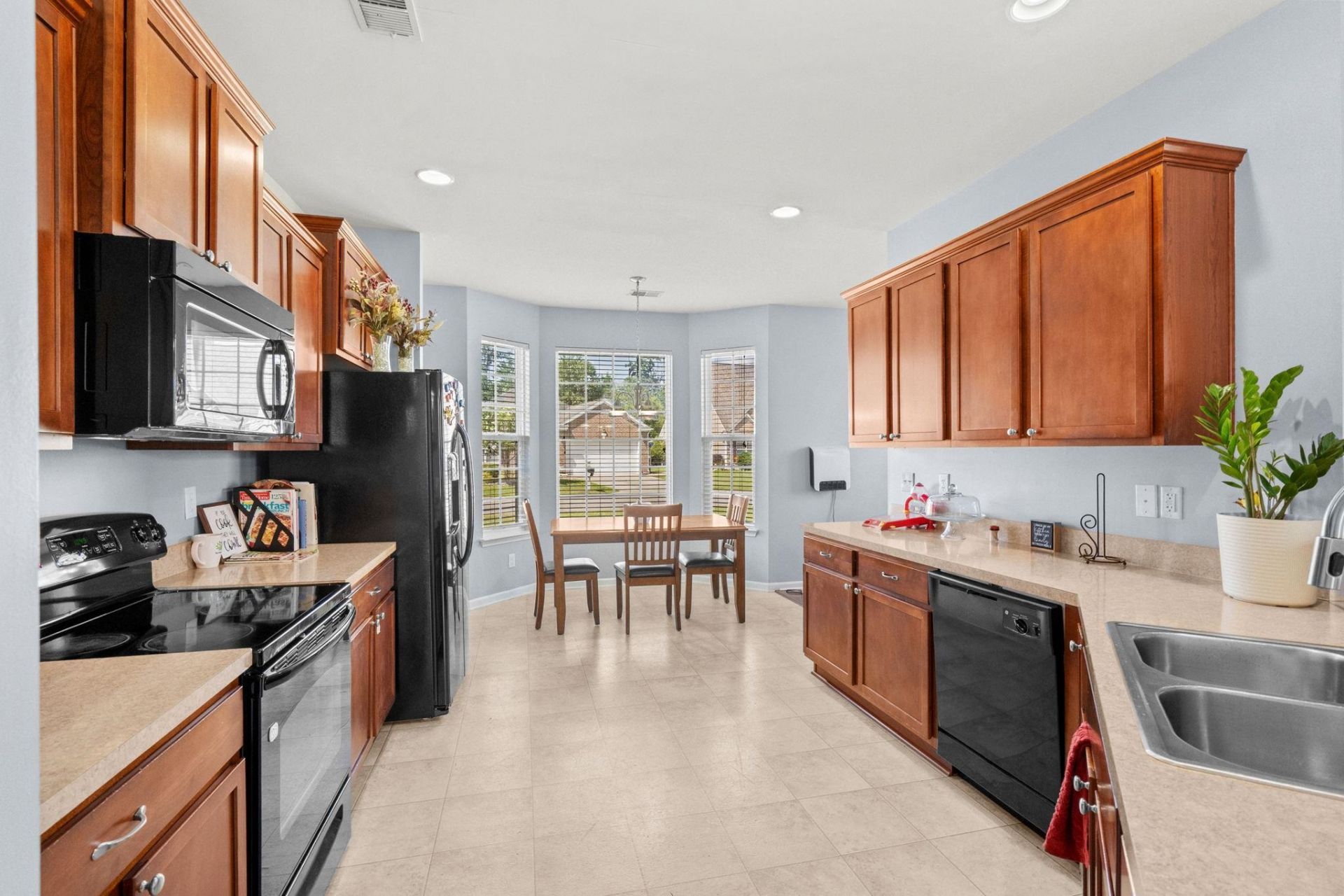 258 Burchwood Dr. Photo 11