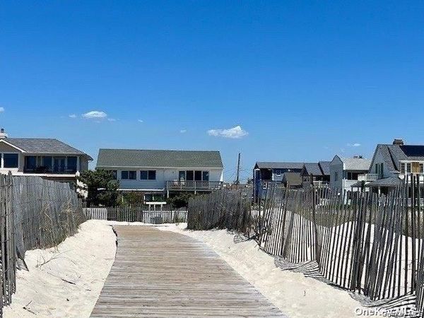 3 Oswego Avenue , East Atlantic Beach, NY 11561