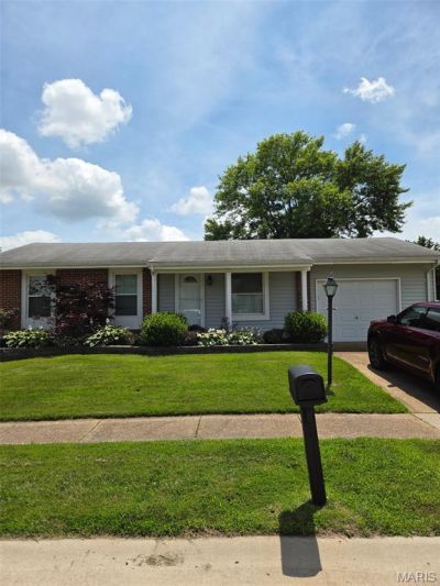 2210 Penncross Court, Fenton, MO 63026 Main Photo