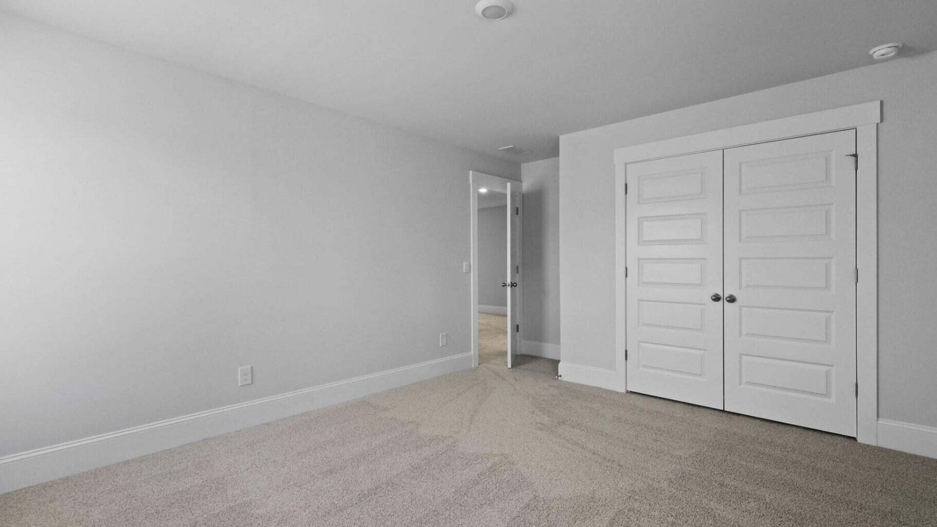 128 Midmills Lane Photo 24