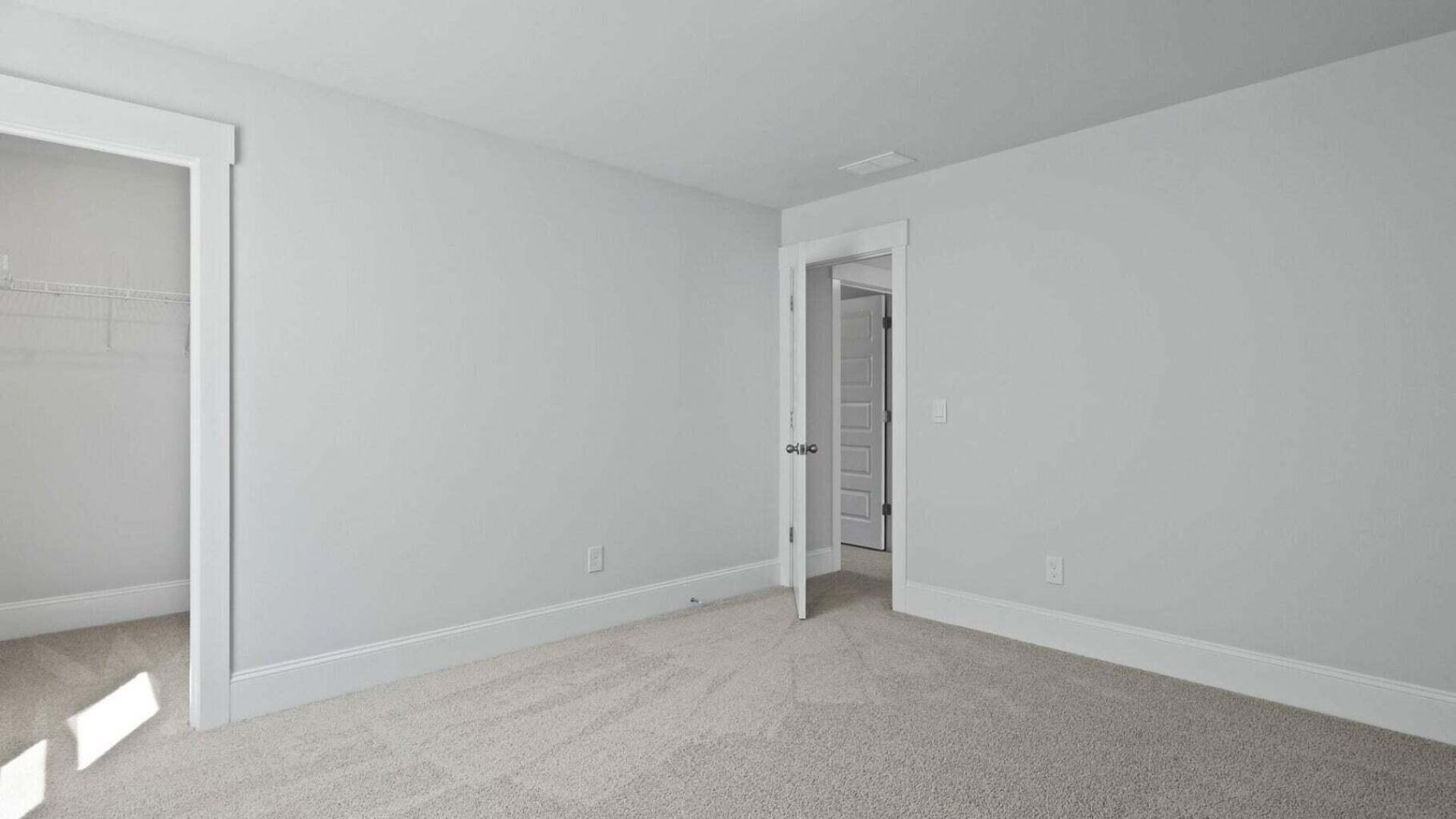 128 Midmills Lane Photo 29
