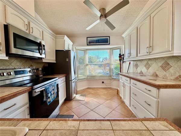 11078 SE Sea Pines Cir, Hobe Sound, FL 33455