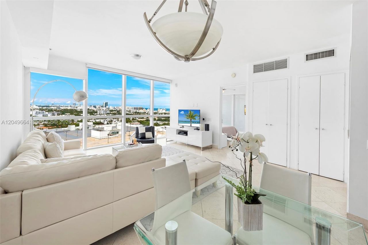 450 Alton Rd , Unit 1708, Miami Beach, FL 33139 Photo
